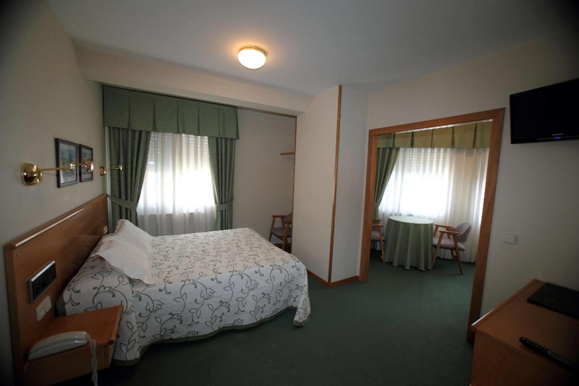 Hotel Ramos Silleda Ngoại thất bức ảnh